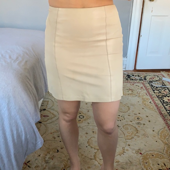 Vintage Danier Leather Skirt - Picture 3 of 7